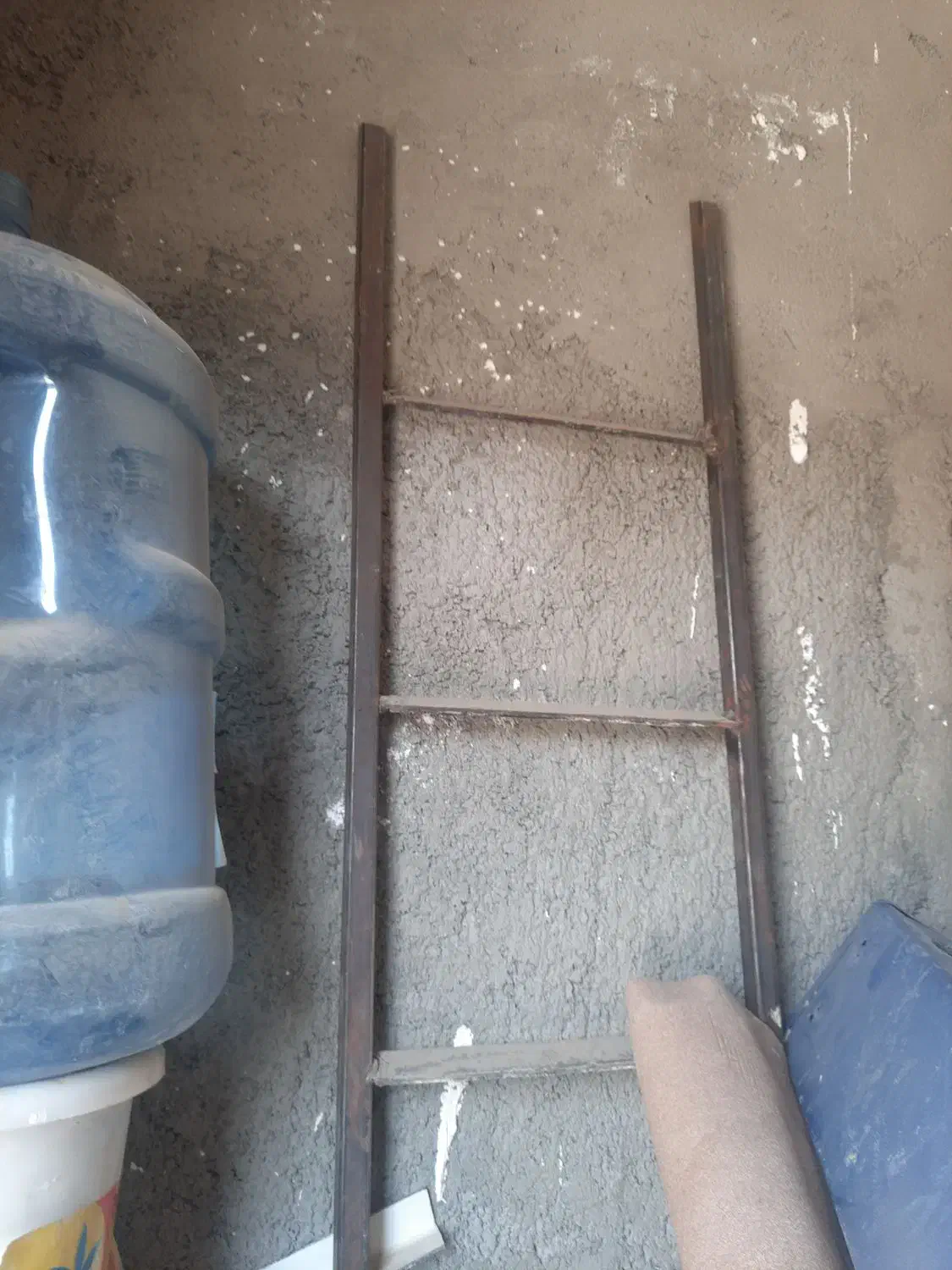 نردبان آهنی|ابزارآلات|قدس, شهر‌قدس|دیوار