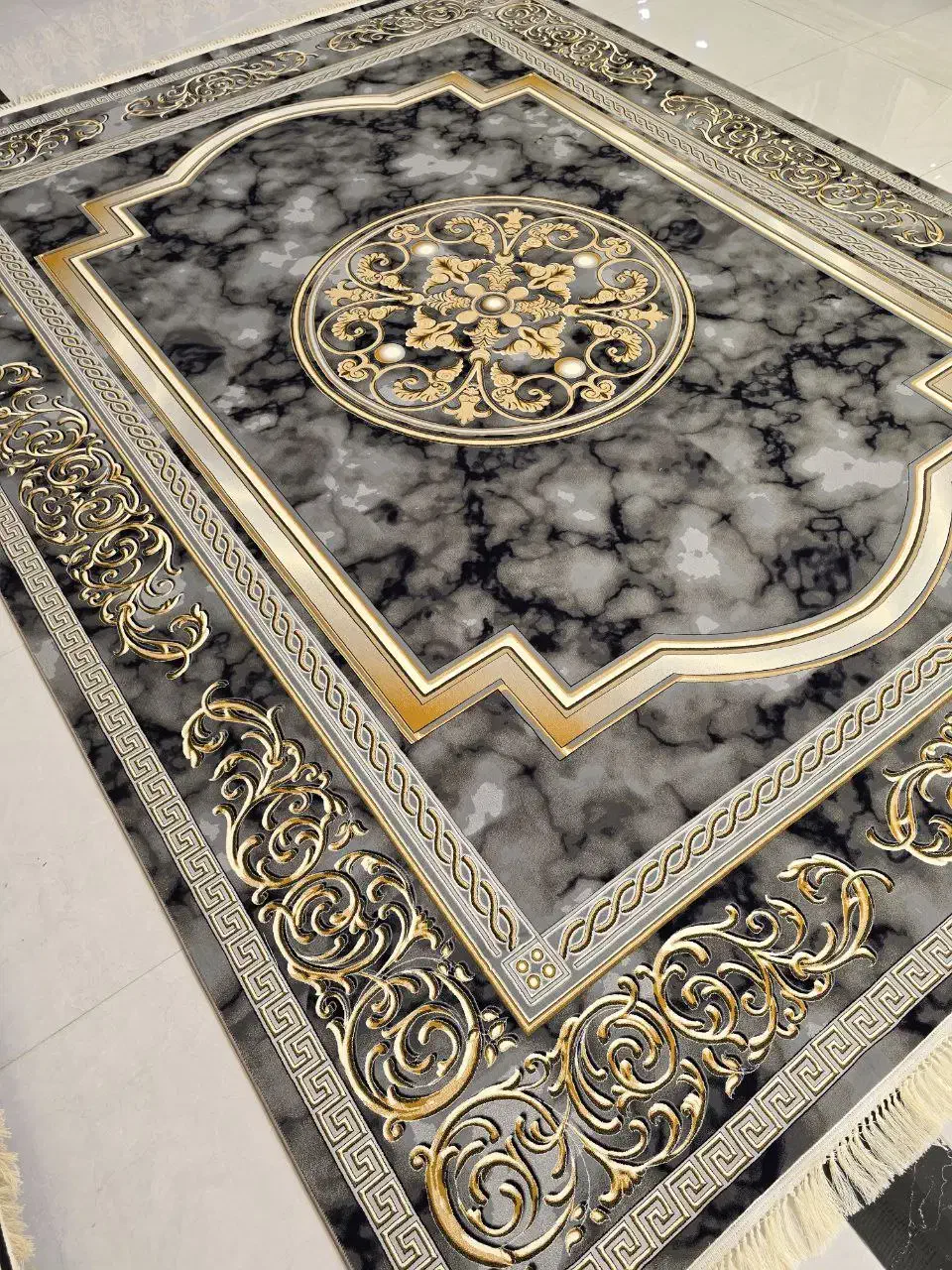 فرش 1200 شانه با تراکم 3600 با طرح و رنگ خاص|فرش|تهران, شهرک شریعتی|دیوار