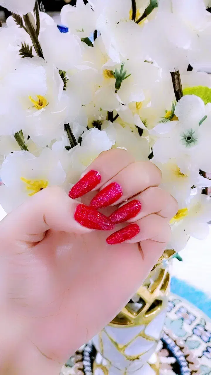 خدمات کاشت ناخن انجام میشود|خدمات آرایشگری و زیبایی|بم, |دیوار