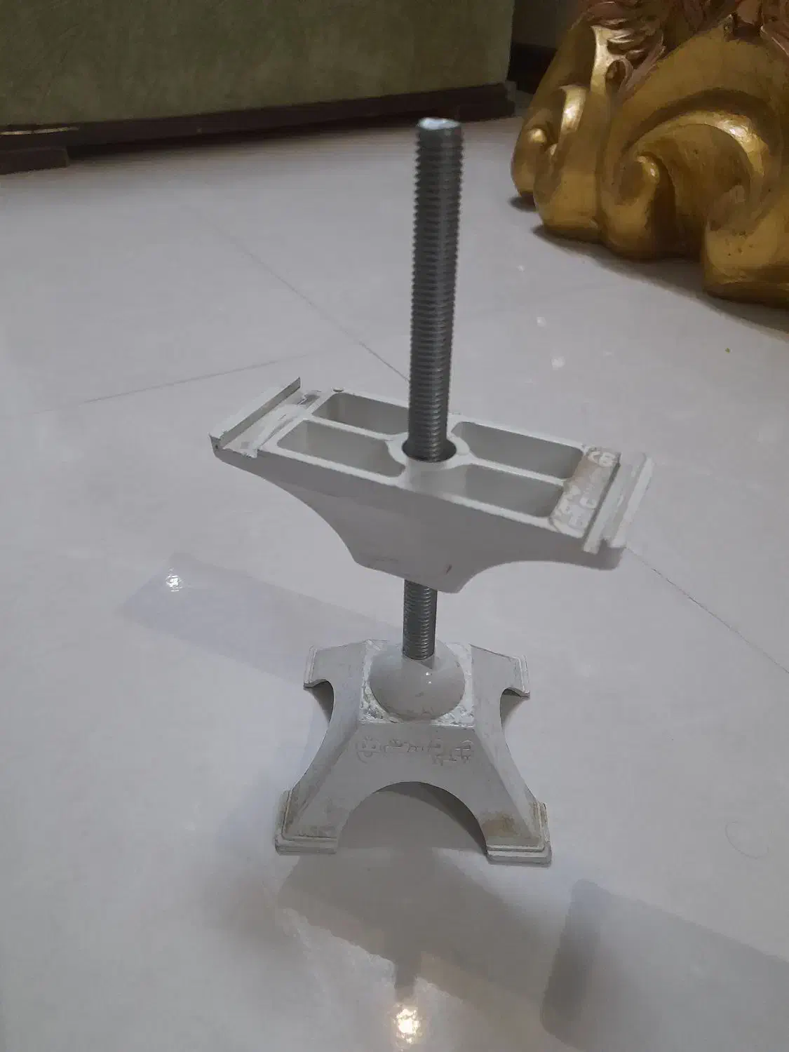 ۶ عدد پایه زیر رادیاتور|آبگرمکن، پکیج، شوفاژ|مشهد, آزادشهر|دیوار