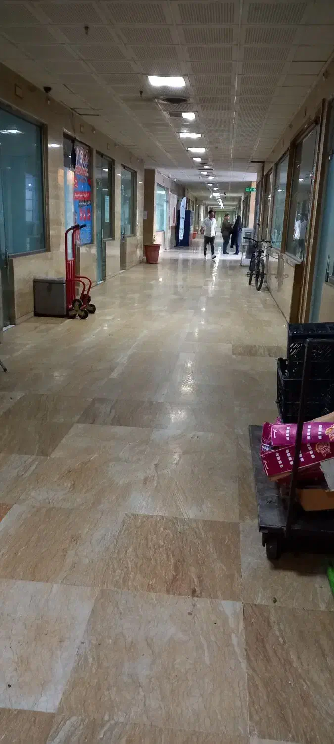 نظافت چی با جا خواب|استخدام سرایداری و نظافت|تهران, شهرک ولیعصر جنوبی|دیوار