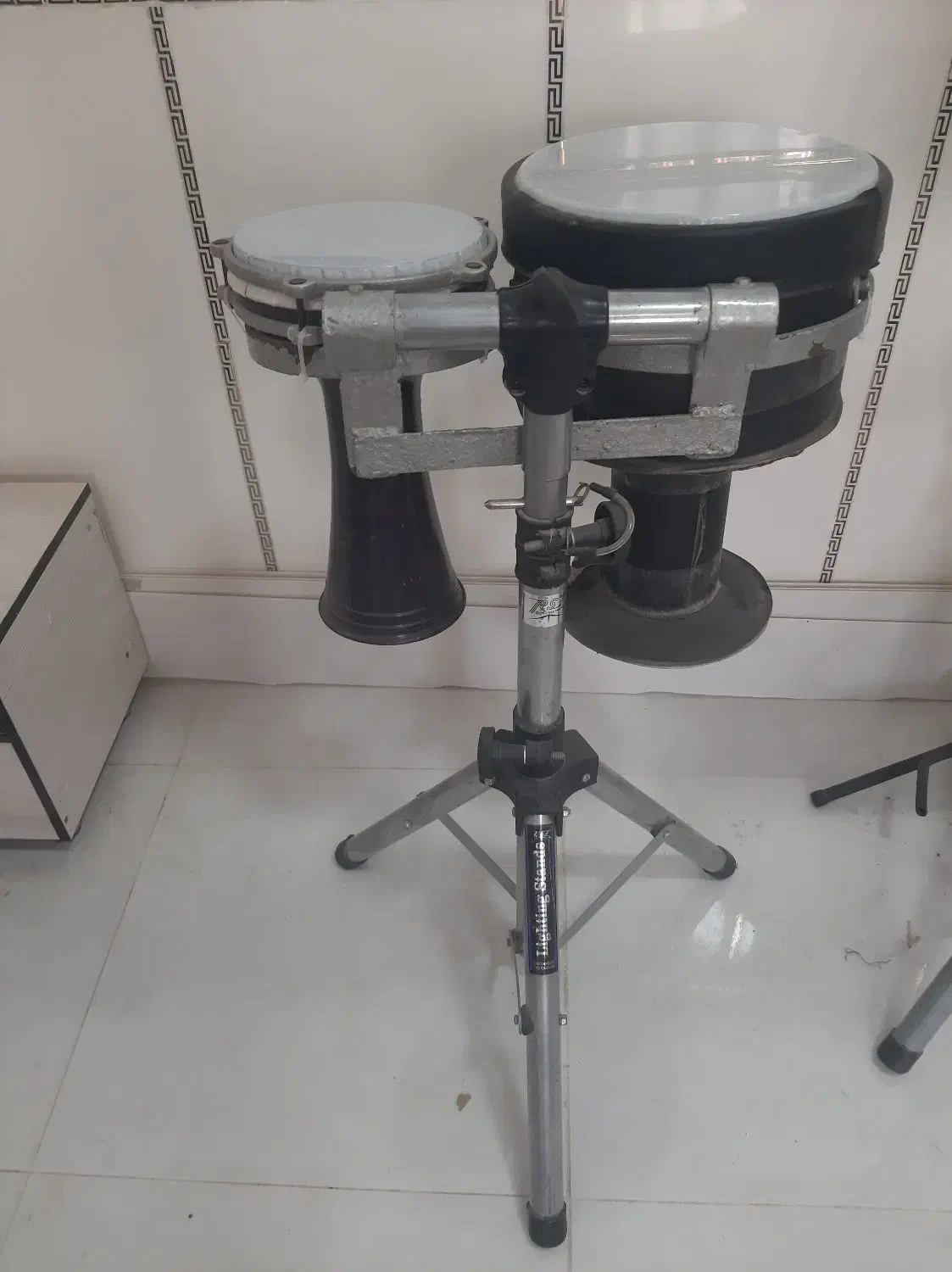 دو عدد تنبک با پایه|درام و پرکاشن|بندرعباس, |دیوار