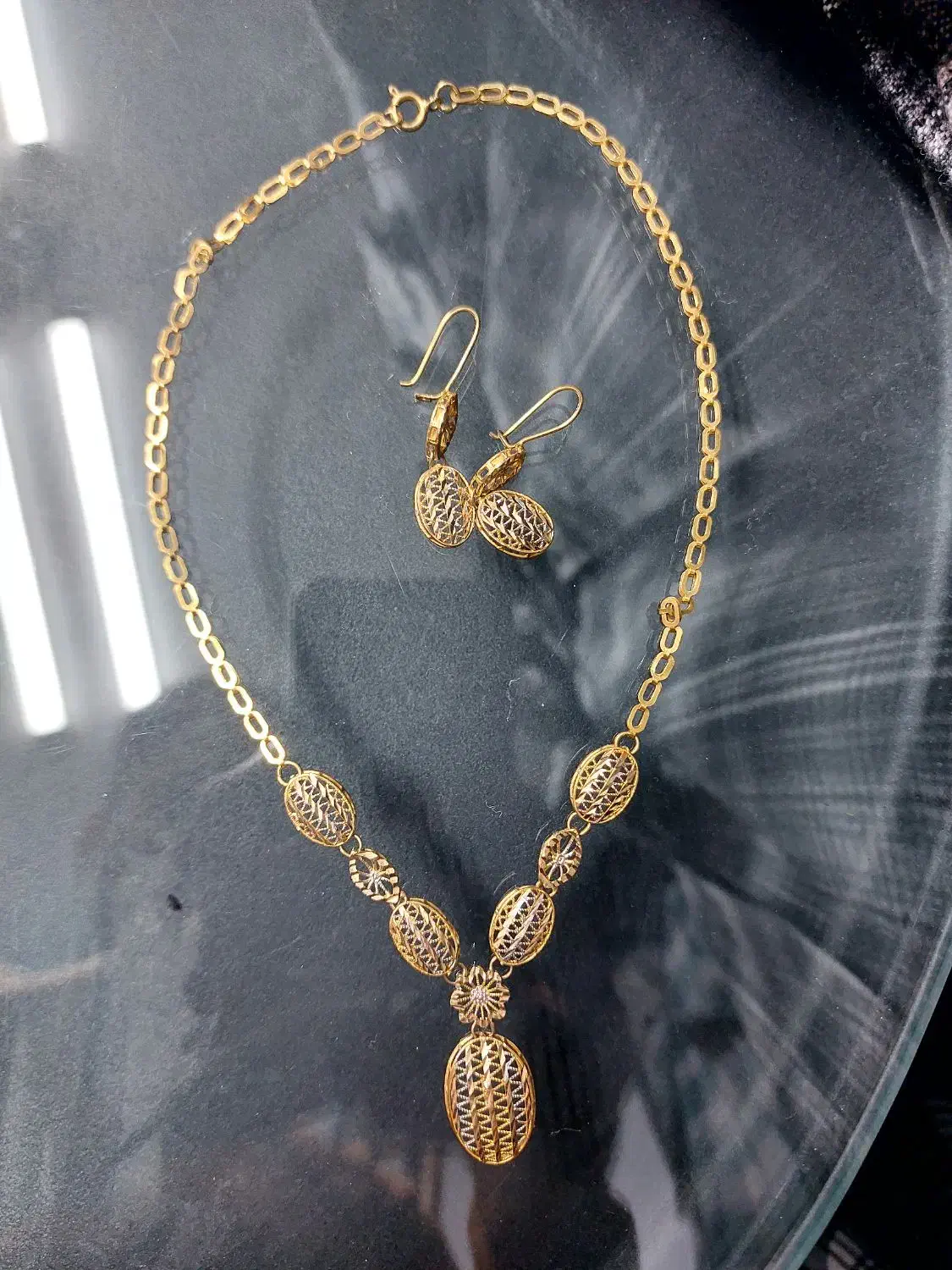 دستبند طلا گمشده|اشیا|مشهد, انقلاب|دیوار