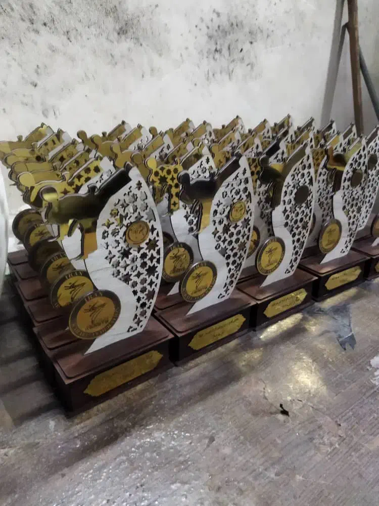 تندیس میناکاری ورزشی رزمی|مجسمه، تندیس، ماکت|اصفهان, بوستان آینه خانه|دیوار