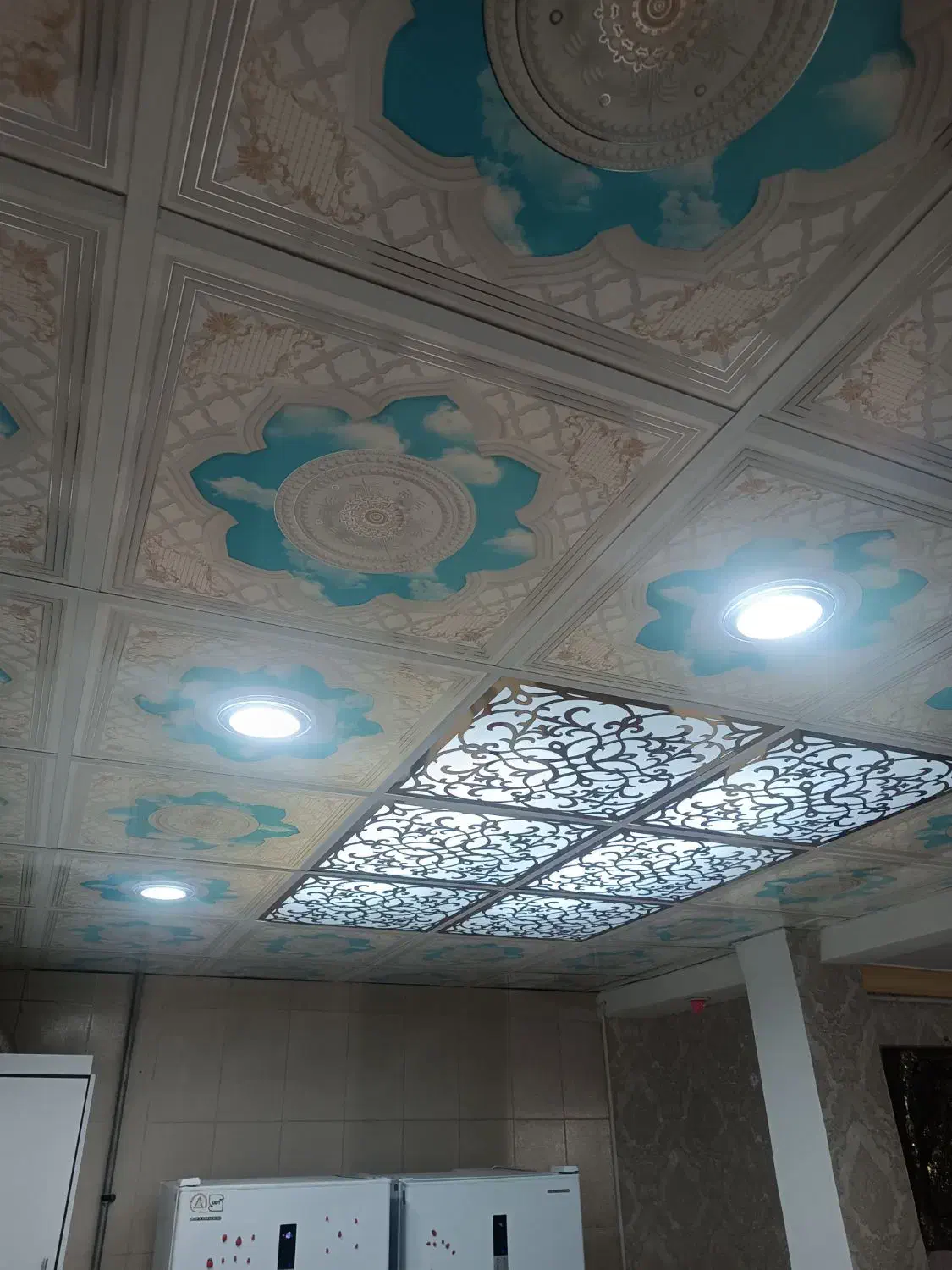 کناف پی وی سی تایل60×60رنگ آمیزی|خدمات پیشه و مهارت|آبادان, |دیوار