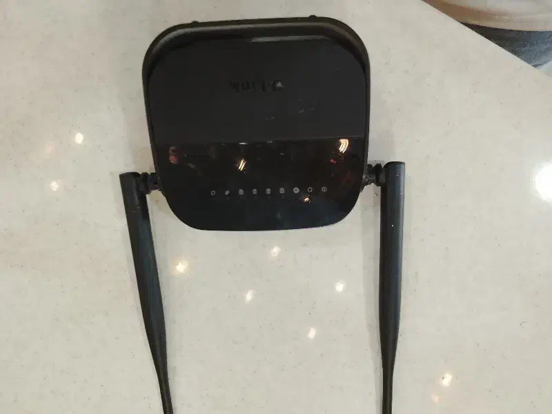 فروش یک عدد مودم|مودم و تجهیزات شبکه|دلوار, |دیوار