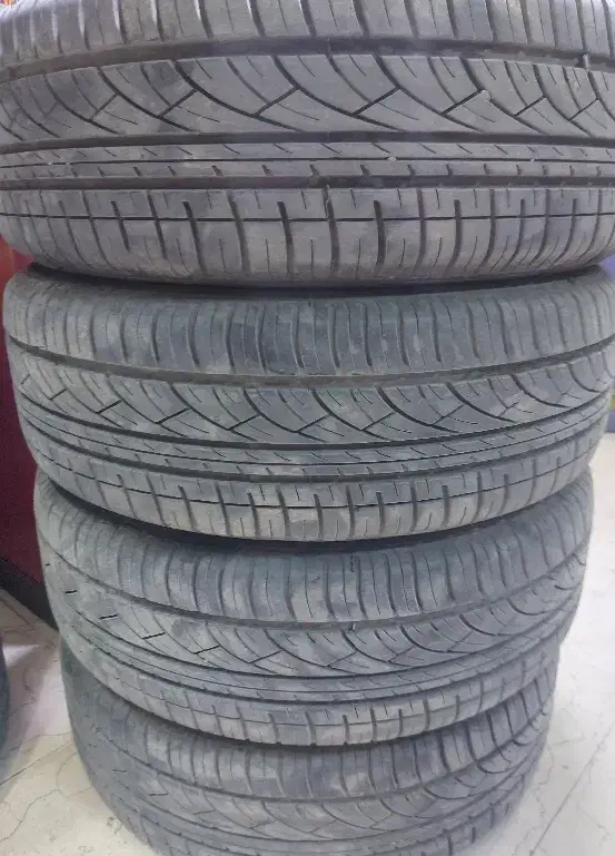 لاستیک دست دوم سایز 16 و 17|قطعات یدکی و لوازم جانبی|نجفآباد, هفده شهریور|دیوار