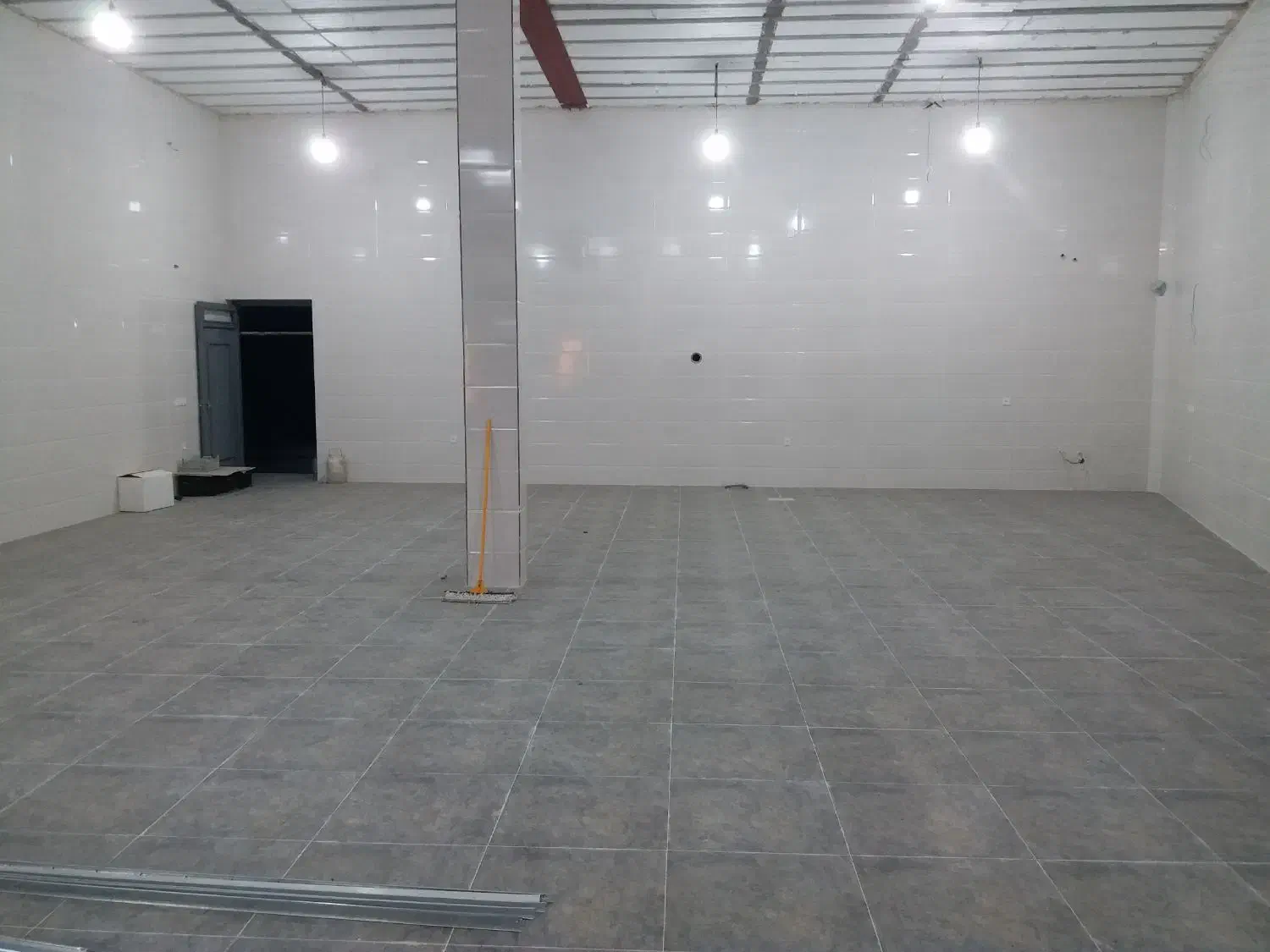 اجاره مغازه ۲۰۰ متری بر جاده دریا (چی چست)|اجارهٔ مغازه و غرفه|ارومیه, |دیوار