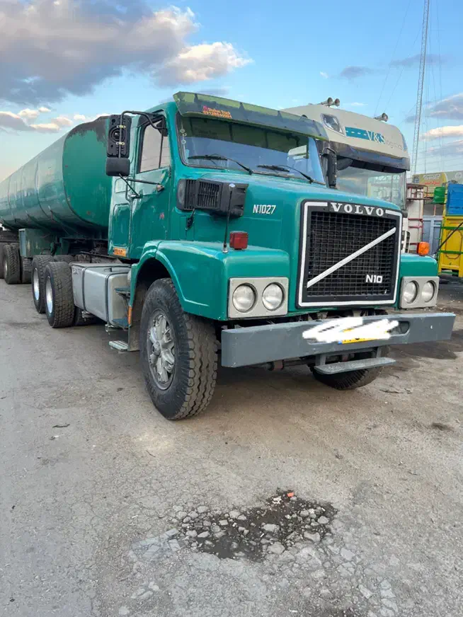 ولوو جفت کشنده شرکت نفتی|خودرو سنگین|اردبیل, |دیوار