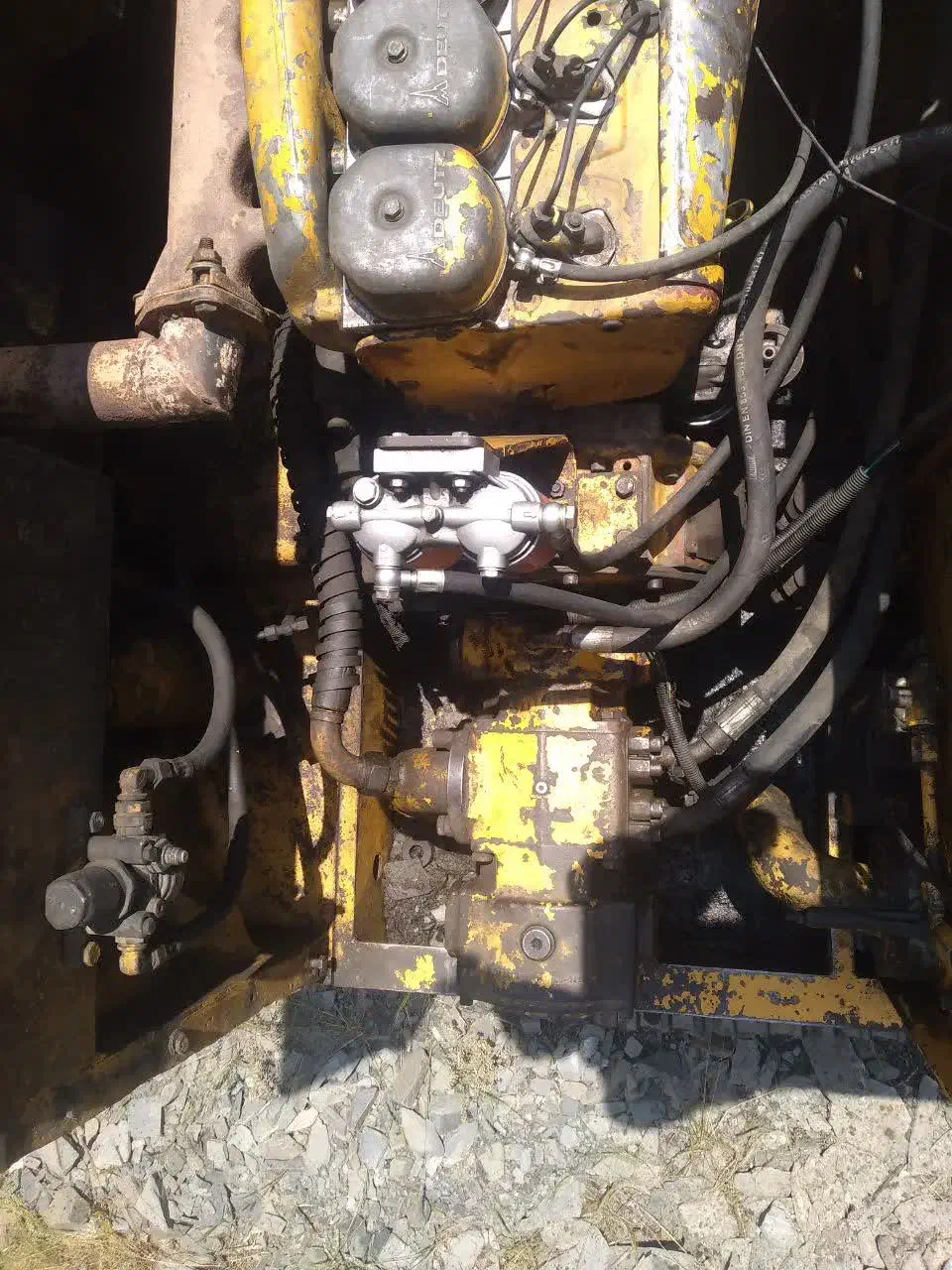 بیل میکانیکی ۹۱۲ زنجیری|خودرو سنگین|مشهد, حسابی جنوبی (شهرک غرب)|دیوار