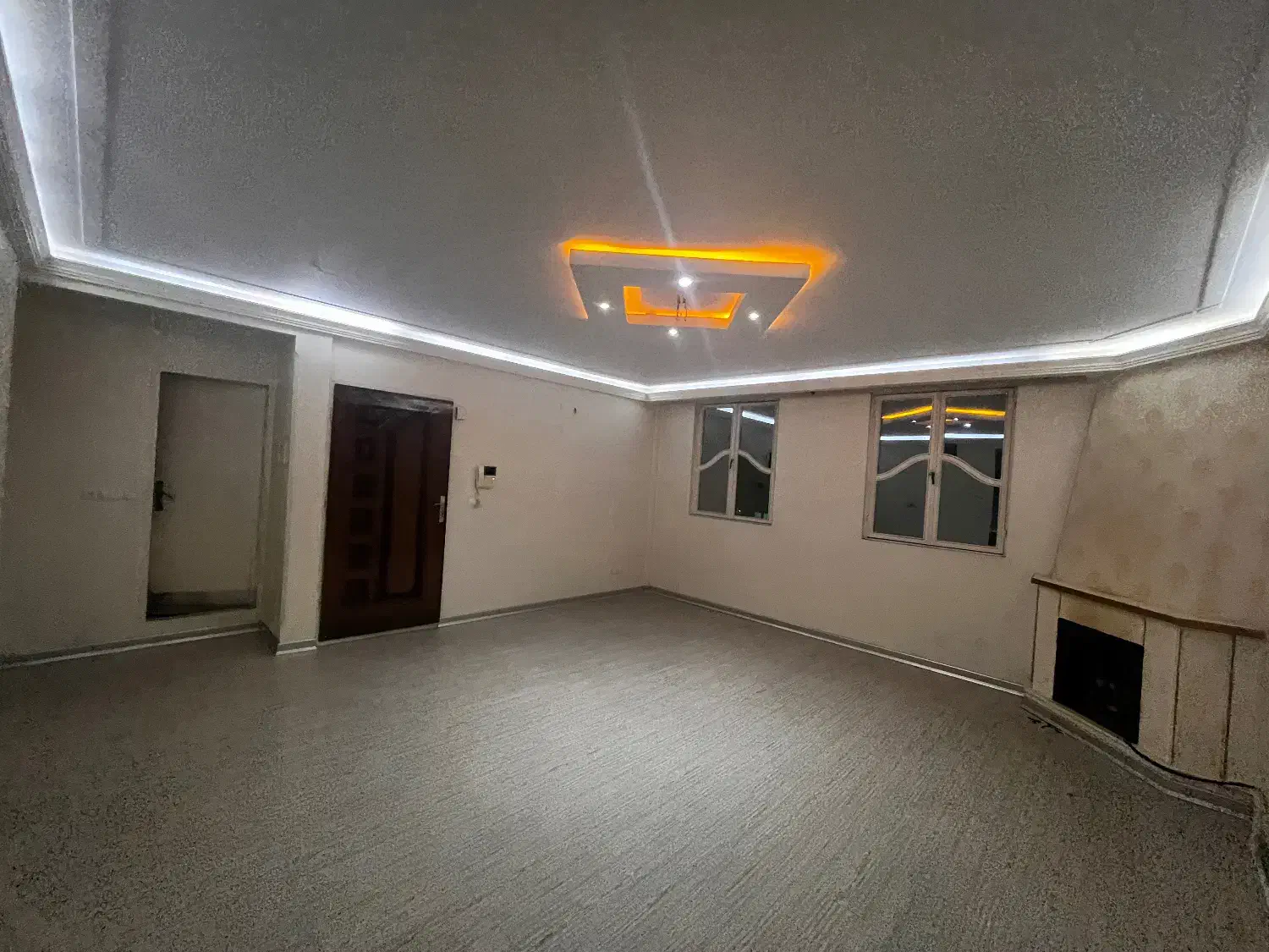 ۷۷ متری ۲ خوابه تک واحدی