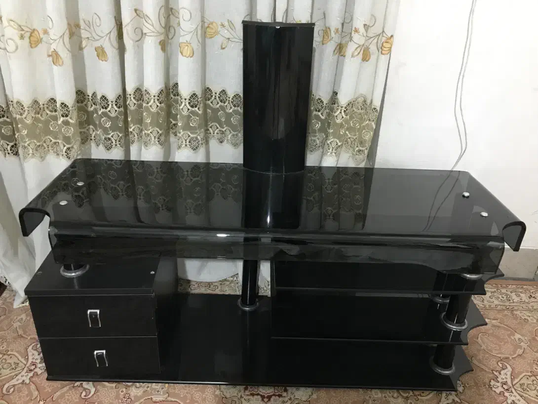 میز تلویزیون در حد نو|میز تلویزیون|جهرم, |دیوار