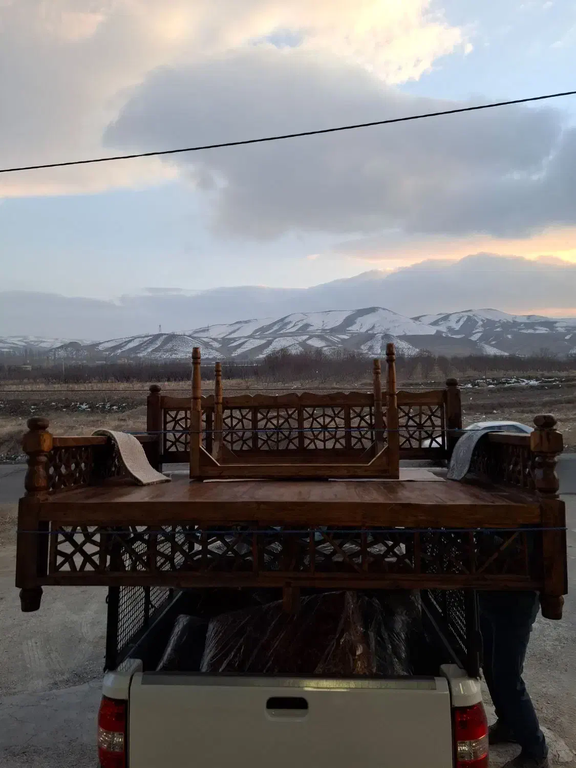 تخت مشبک /روس /صندلی راک|مبلمان خانگی و میز عسلی|زنجان, |دیوار