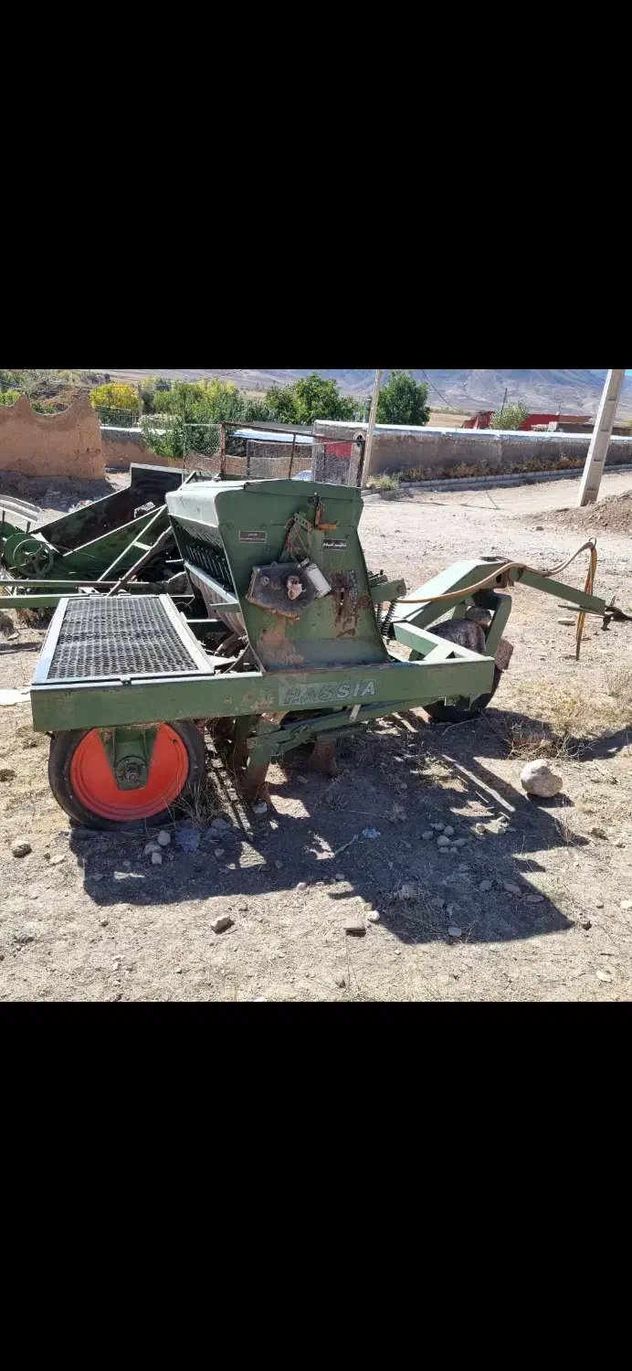 عمیق کار|ماشین‌آلات صنعتی|آوج, |دیوار