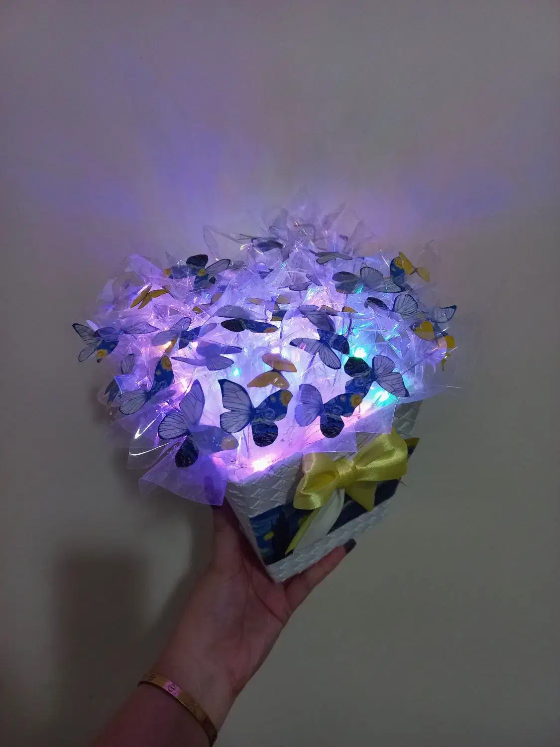 باکس گل هدیه روز زن و مادر شیک و خاص|گل مصنوعی|تهران, دکتر هوشیار|دیوار