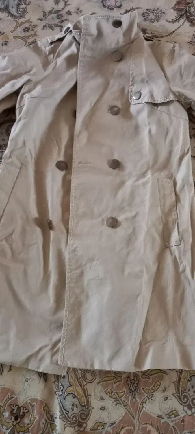 پالتو بارانی|لباس|کرج, حصارک پایین|دیوار