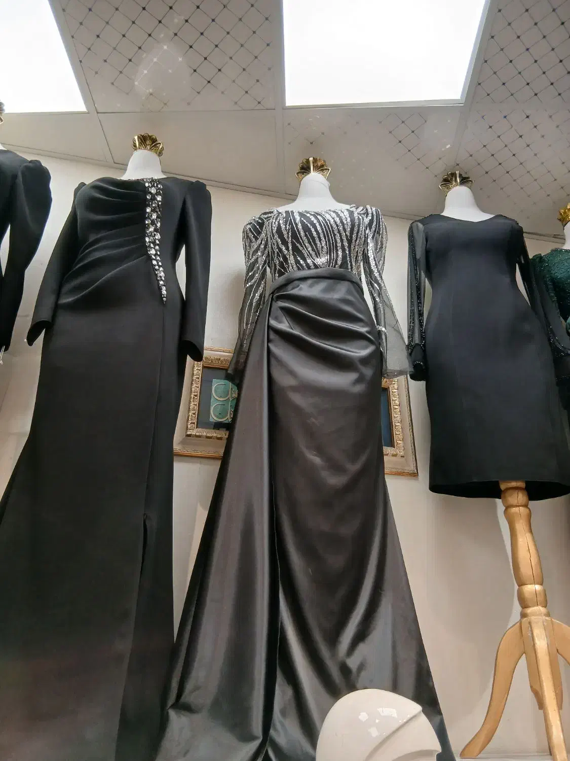 لباس مجلسی کار شده تن خور شیک سایز ۴۲|لباس|ری, فیروزآباد|دیوار