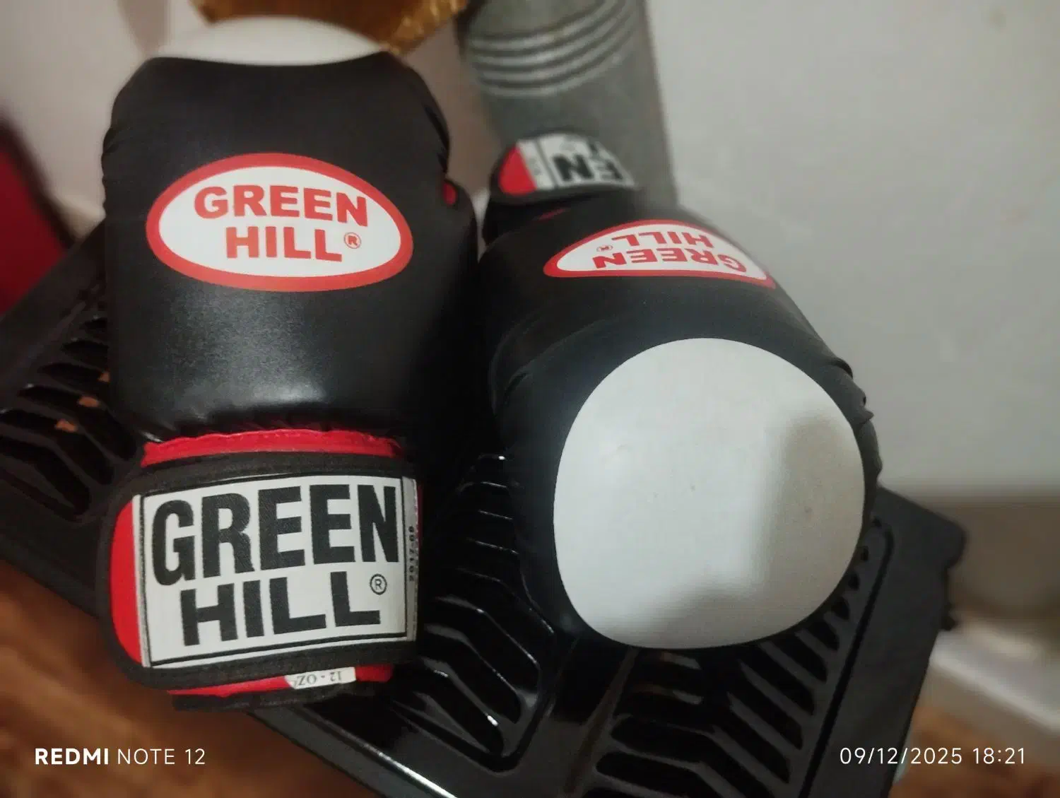 دستکش بوکس چرم استفاده نشده|تجهیزات ورزشی|گرگان, |دیوار