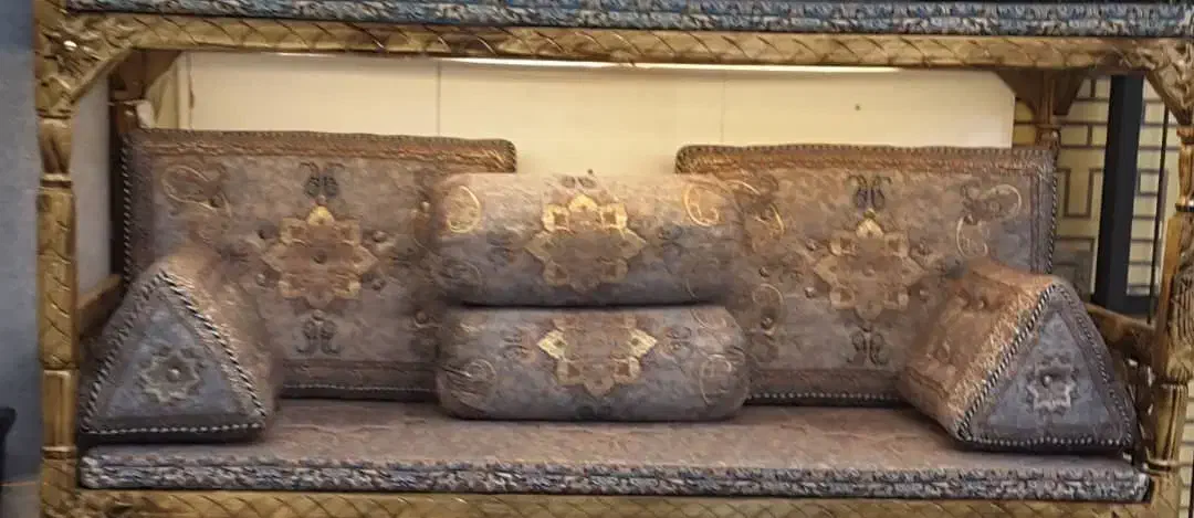 شاهنشین|پشتی|سقز, |دیوار