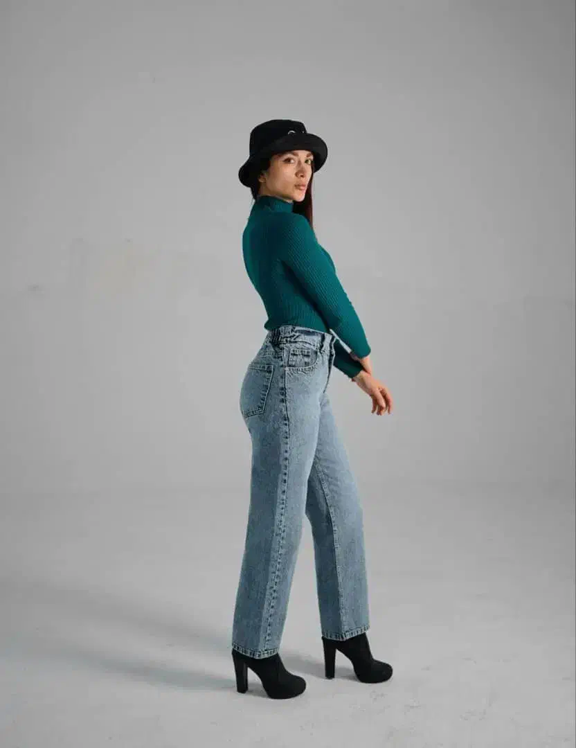 مدل برای پوشاک زنانه اسپرت بیرونی(فوری)|استخدام هنری و رسانه|پرند, فاز ۰|دیوار