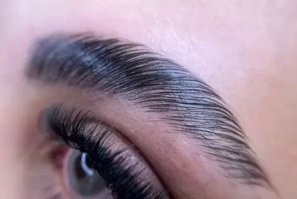 دستیار لیفت ابرو همراه با آموزش|استخدام آموزشی|تهران, تهرانپارس جنوبی|دیوار