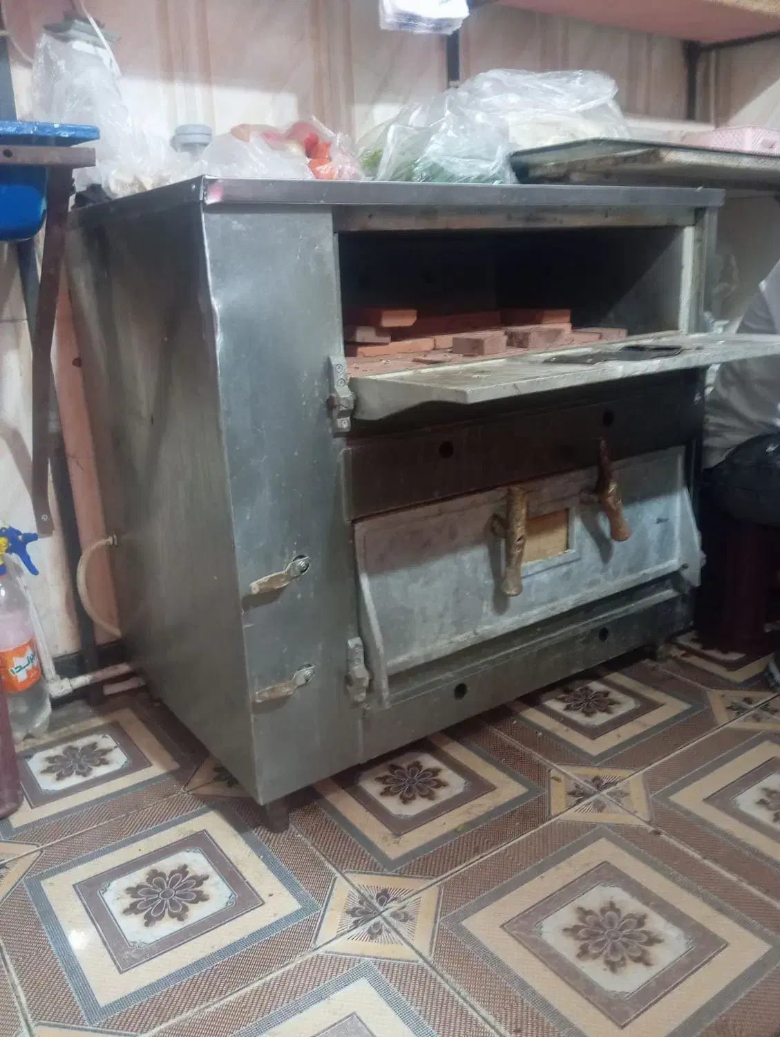 فر پیتزا|کافیشاپ و رستوران|ملکان, |دیوار