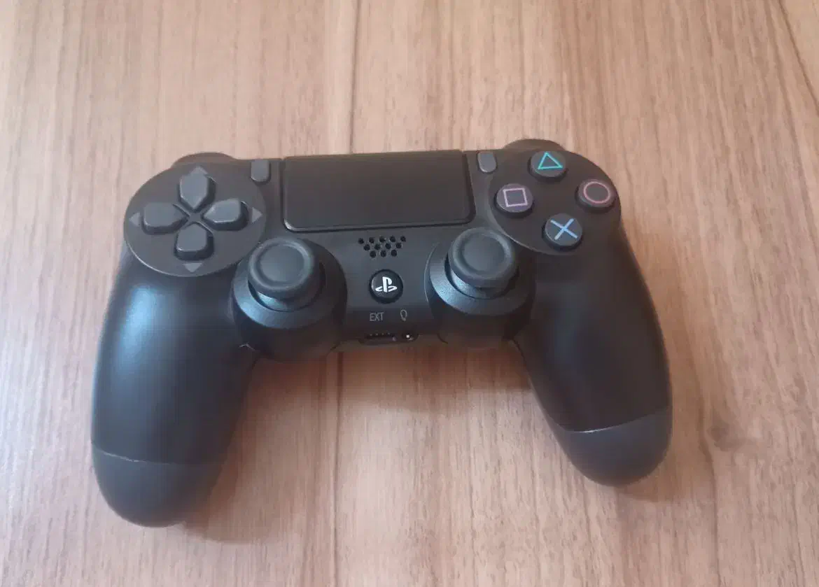 دسته ps4 کاملا سالم|کنسول، بازی ویدئویی و آنلاین|ابهر, |دیوار