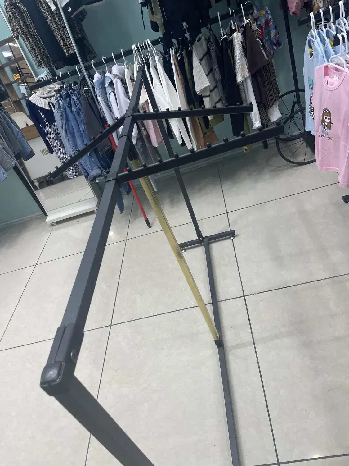 رگال اویز چوبرخت هرچی وسایل برا مغازه لباس|فروشگاه و مغازه|خوی, |دیوار