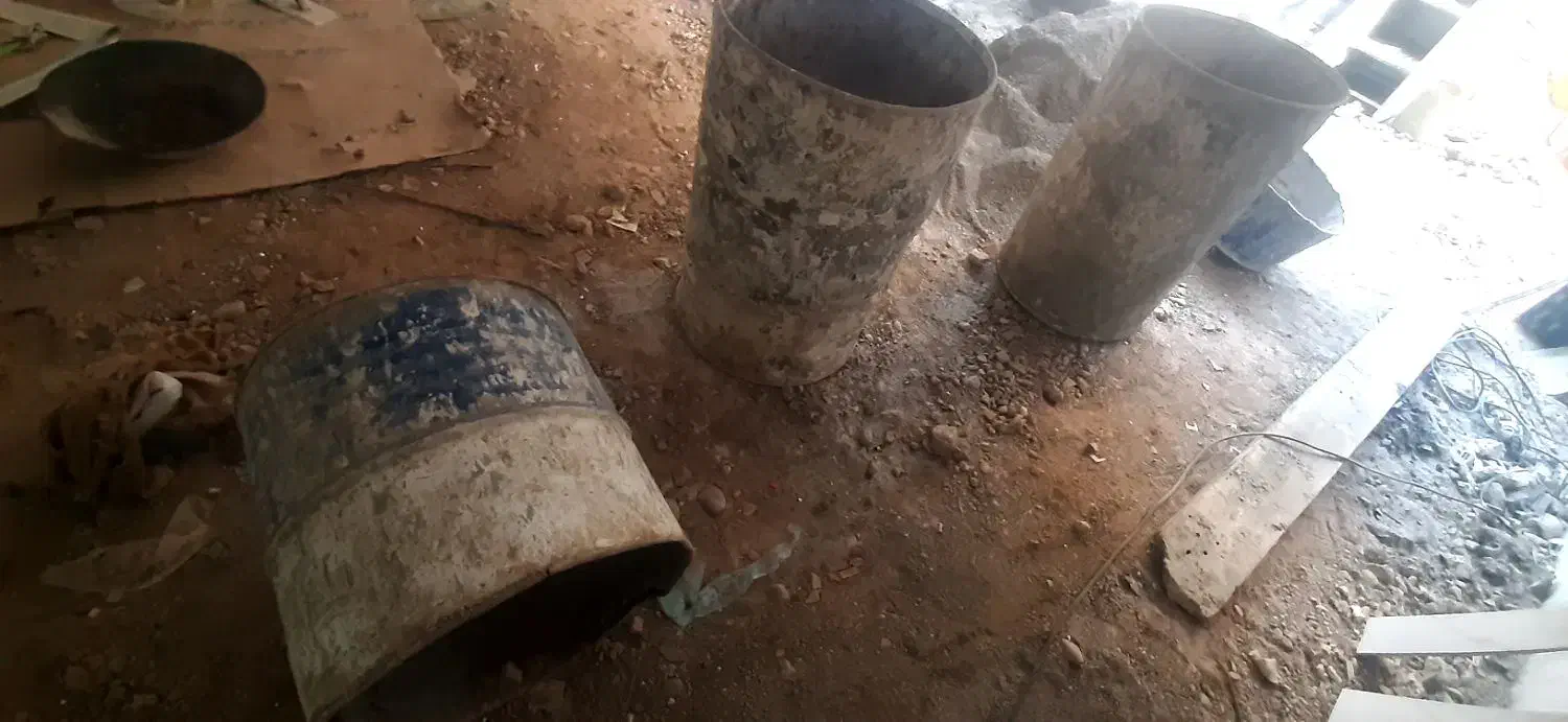 تعدادی تخته وبشکه بنایی ولوله پولیکا|مصالح و تجهیزات ساختمان|هشتگرد, شهرک صبا سوله|دیوار