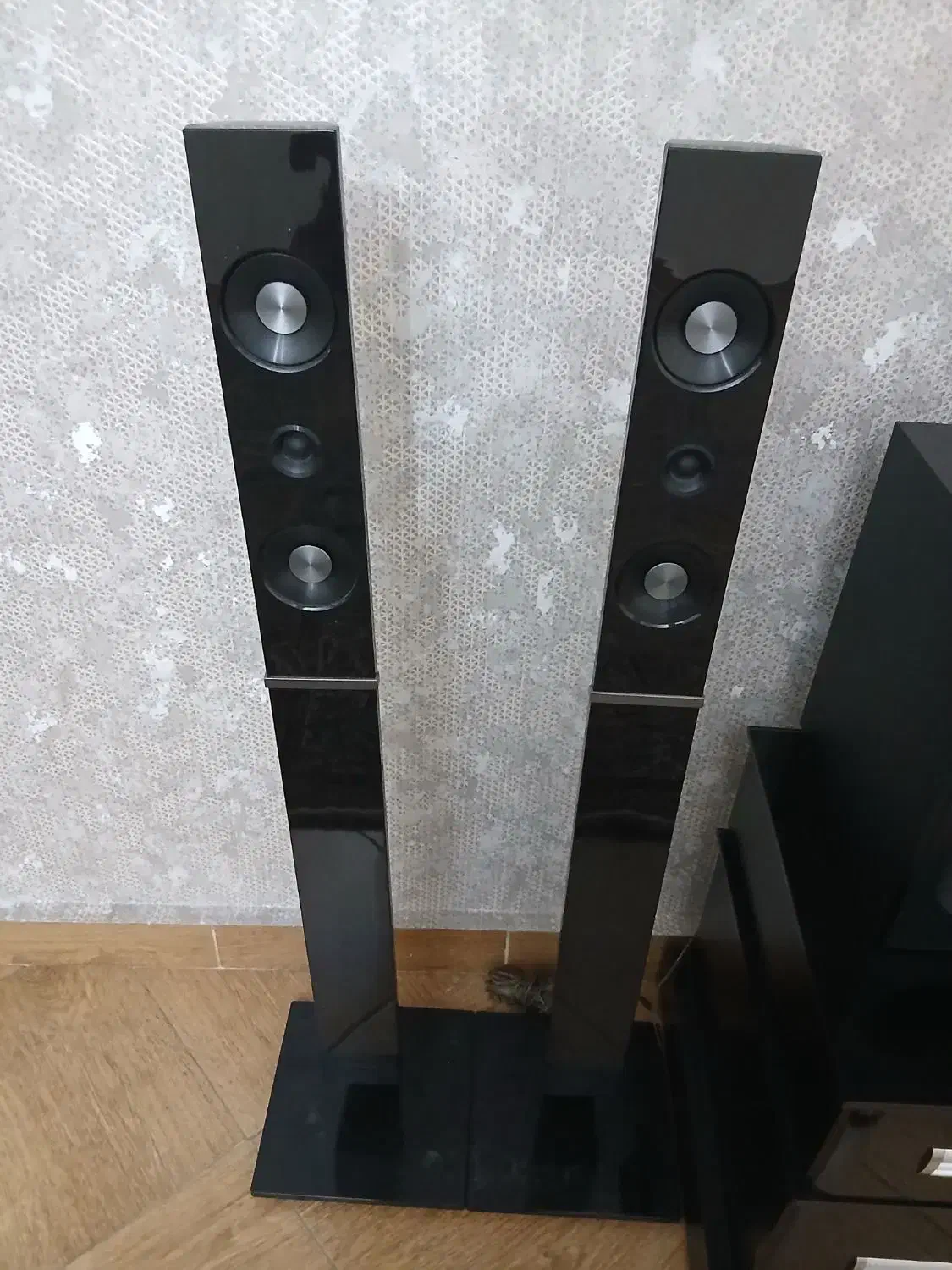 میزتلوزیون سینما خانواده|سیستم صوتی خانگی|آفتاب, |دیوار