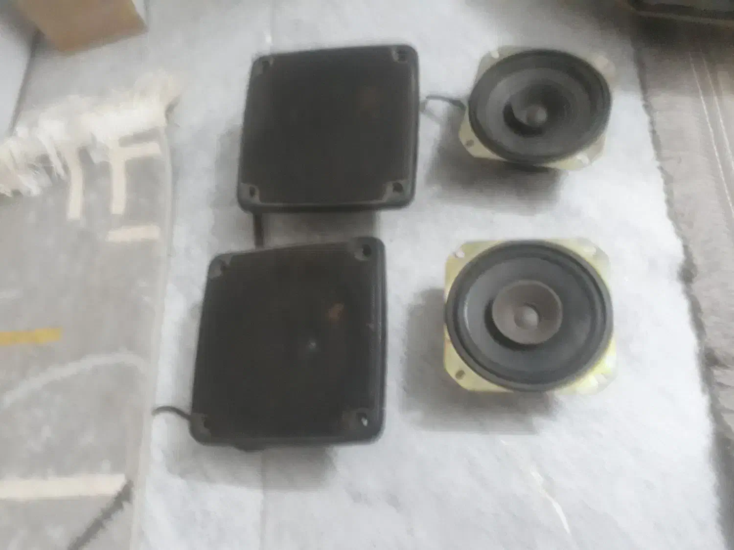 یک عدد اسپیکیر جی بی ال اصل باچهارعددباند|سیستم صوتی خانگی|قم, زاد|دیوار