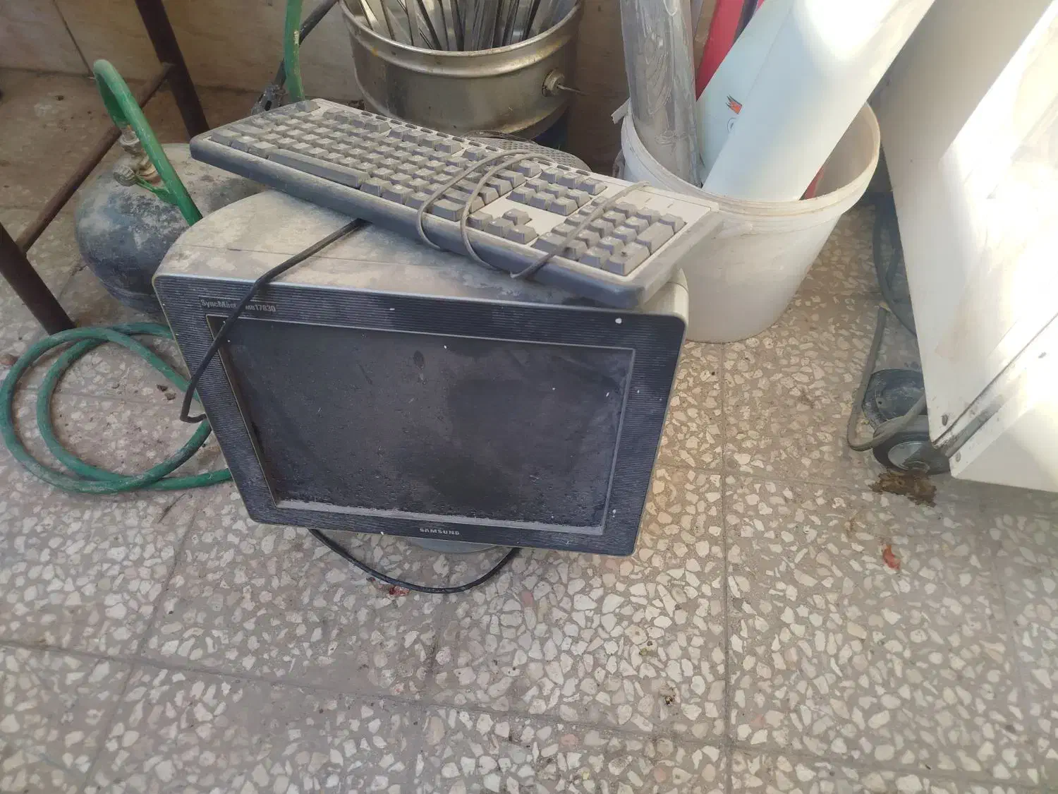 مانیتور و کیبرد|قطعات و لوازم جانبی رایانه|قم, بنیاد|دیوار