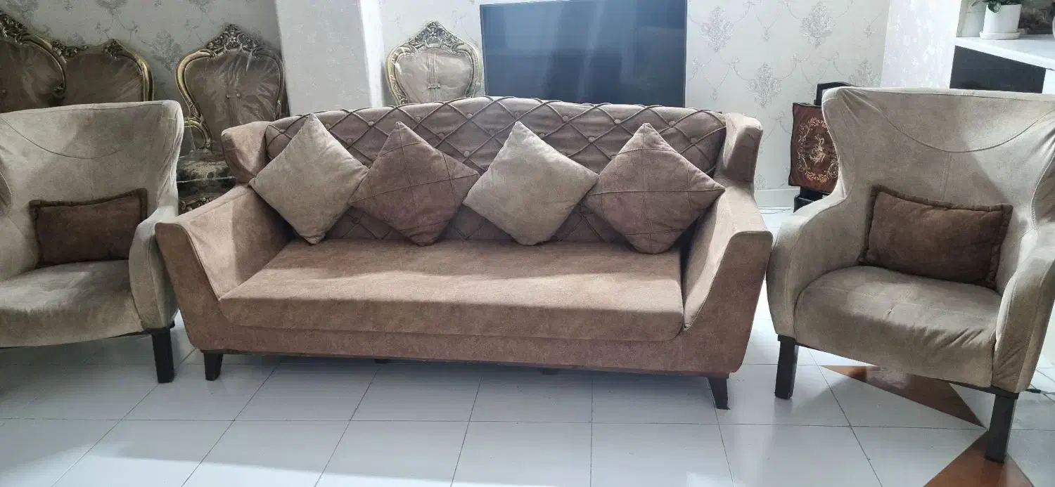 مبل، مبلمان، نیم ست پنج نفره شیک|مبلمان خانگی و میز عسلی|کرج, شاهین‌ویلا|دیوار