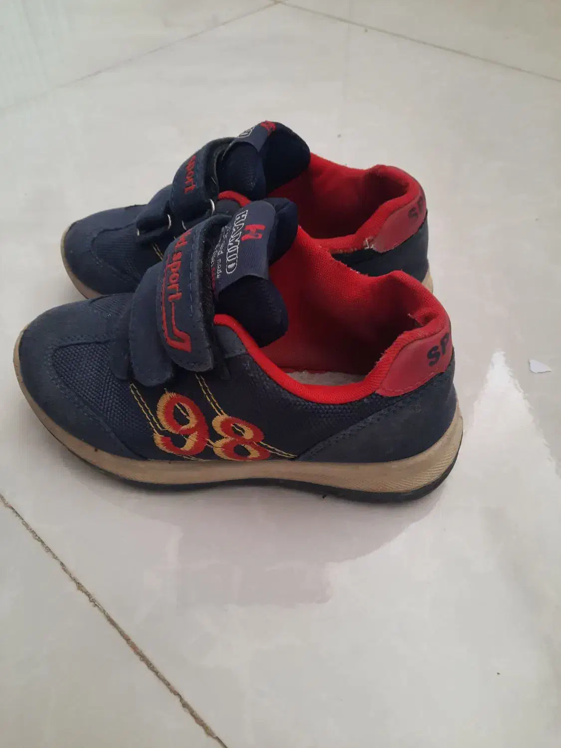 کتونی|کیف، کفش، کمربند|اراک, |دیوار