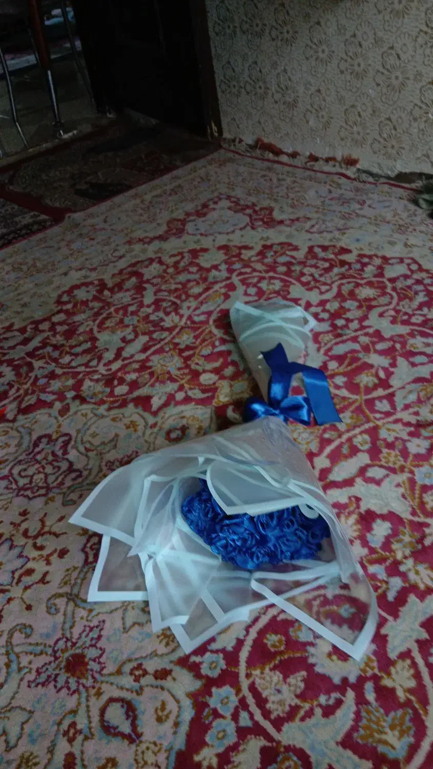 دسته گل محیا|گل مصنوعی|سنگر, |دیوار