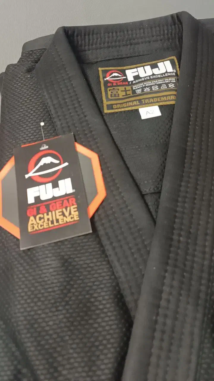 لباس جوجیتسو فوجی|لباس|بندر انزلی, کوی واحدی|دیوار