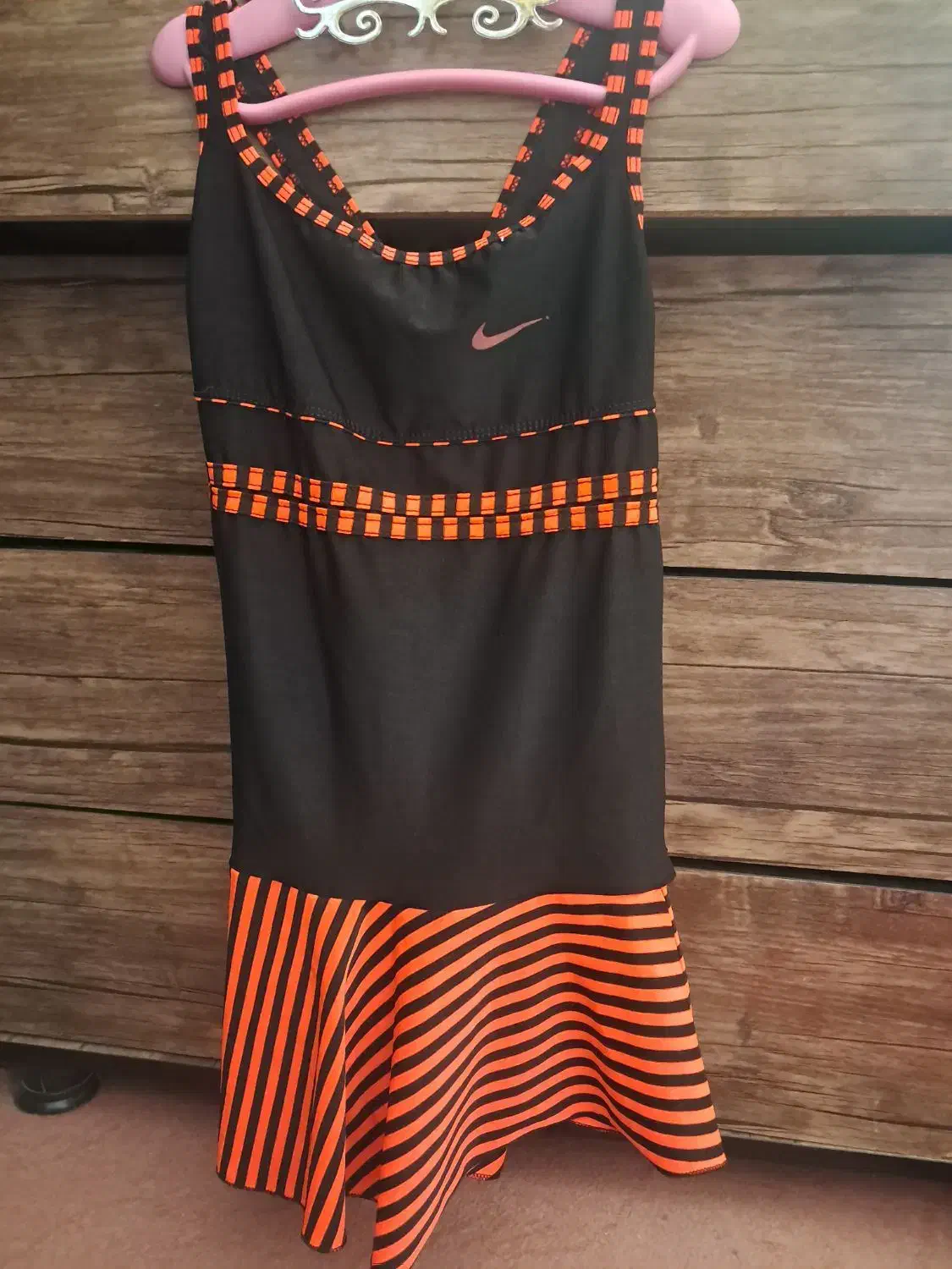 لباس ورزشی|لباس|شیروان (خراسان), |دیوار