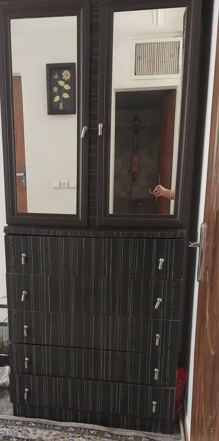 کمد لباس . کاملا سالم . ام دی اف|جاکفشی، کمد، دراور|قم, زنبیل آباد|دیوار