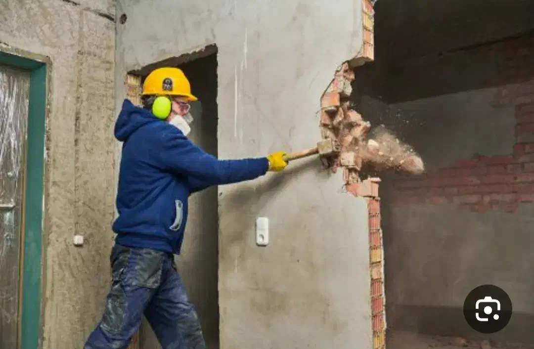 تخریب ساختمان .تخریب داخلی ساختمان و تغییرات داخلی|خدمات پیشه و مهارت|سلماس, |دیوار