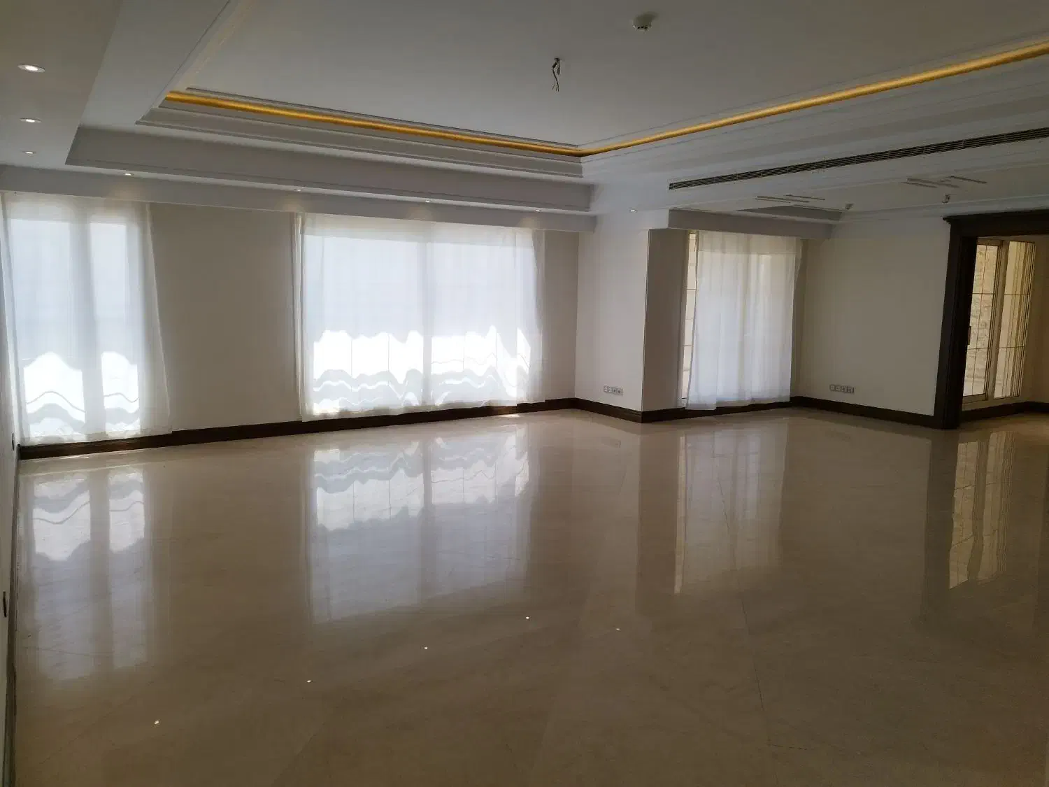 فرشته،200متر 2پارکینگ   (آپارتمان ویلا لوکس)