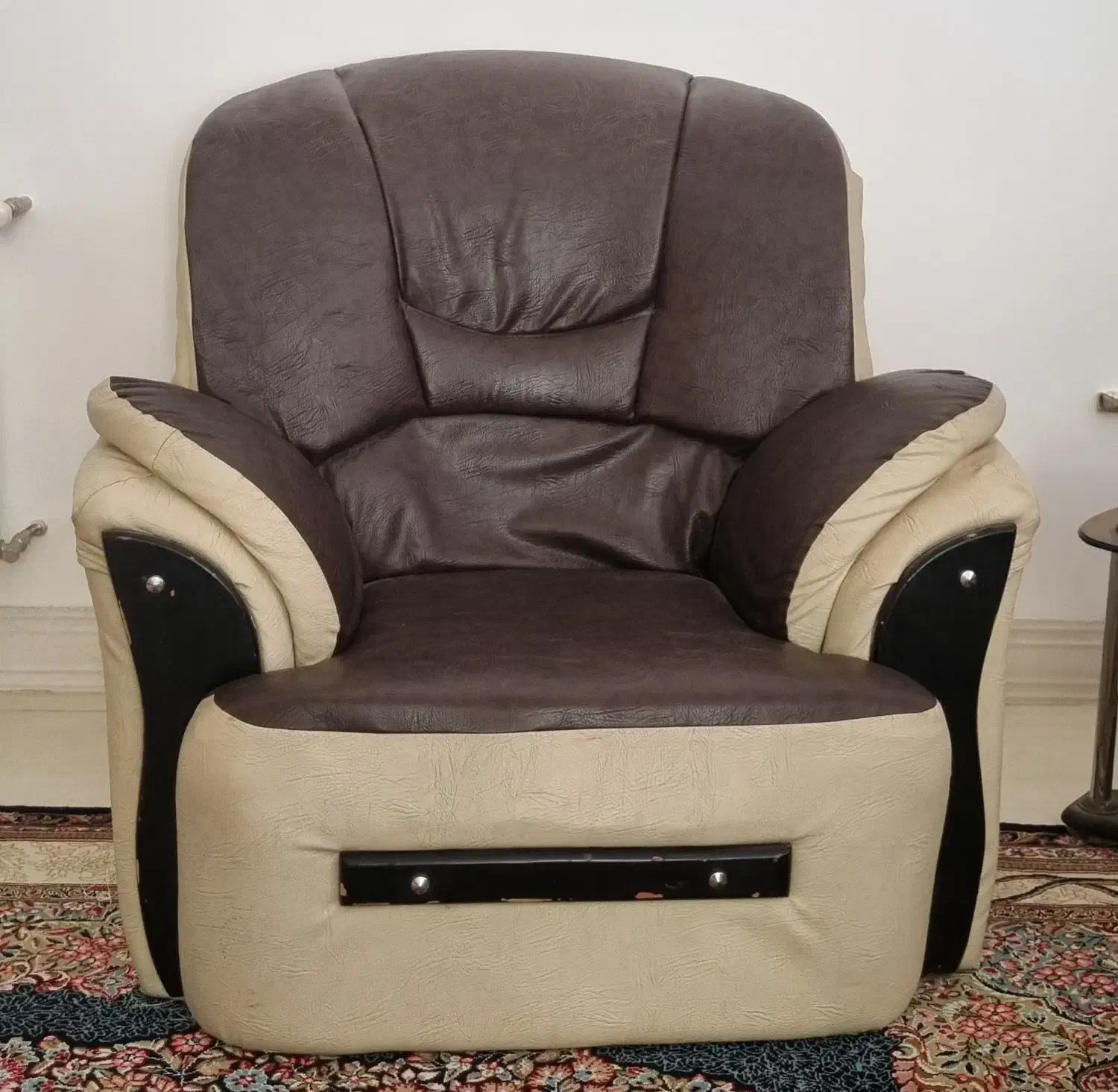 مبل راحتی چرم|مبلمان خانگی و میز عسلی|زرند, |دیوار