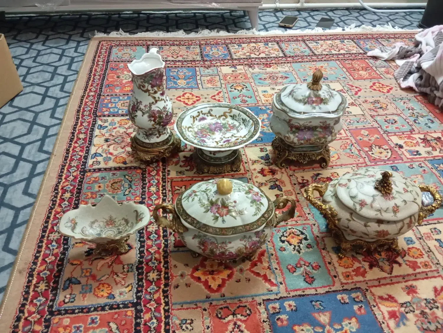 چهارتا جلو مبلی و تعدادی لوازم بوفه فروشی|بوفه، ویترین، کنسول|تهران, جوادیه تهرانپارس|دیوار