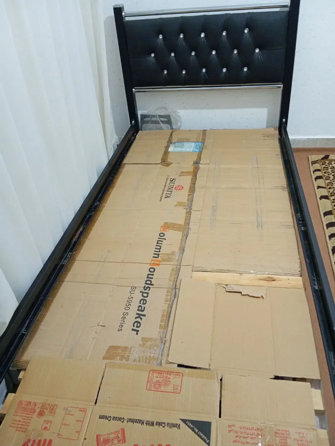 تخت یک نفره فلزی با کفی بدون تشک|تخت و سرویس خواب|محمدیه-قزوین, |دیوار