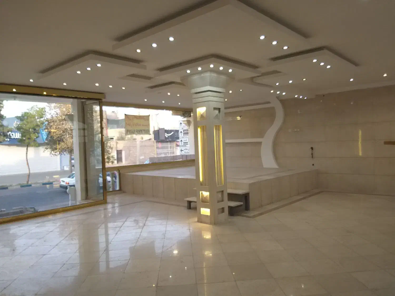 ۱۲۰ متری نبش مدرس|اجارهٔ مغازه و غرفه|کاشان, سه راه پرورشگاه|دیوار