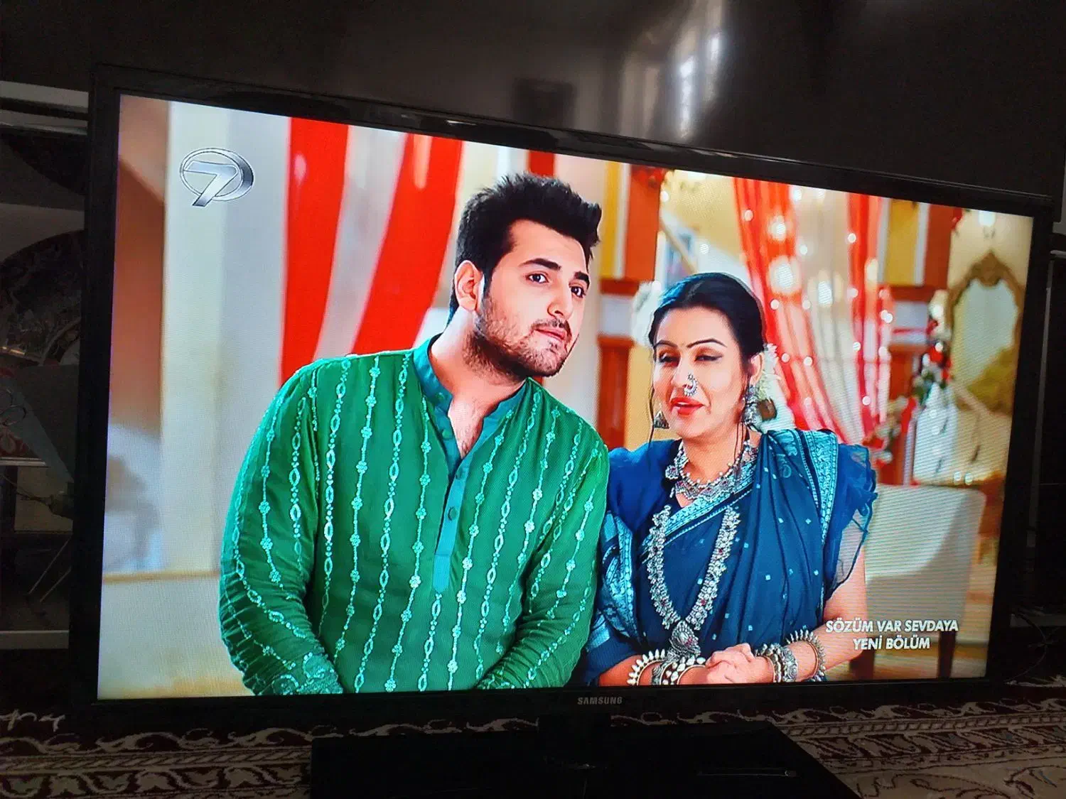 تلویزیون خانگی ال ای دی سامسونگ ۳۲ اینچ سالم ونو|تلویزیون و پروژکتور|تبریز, |دیوار