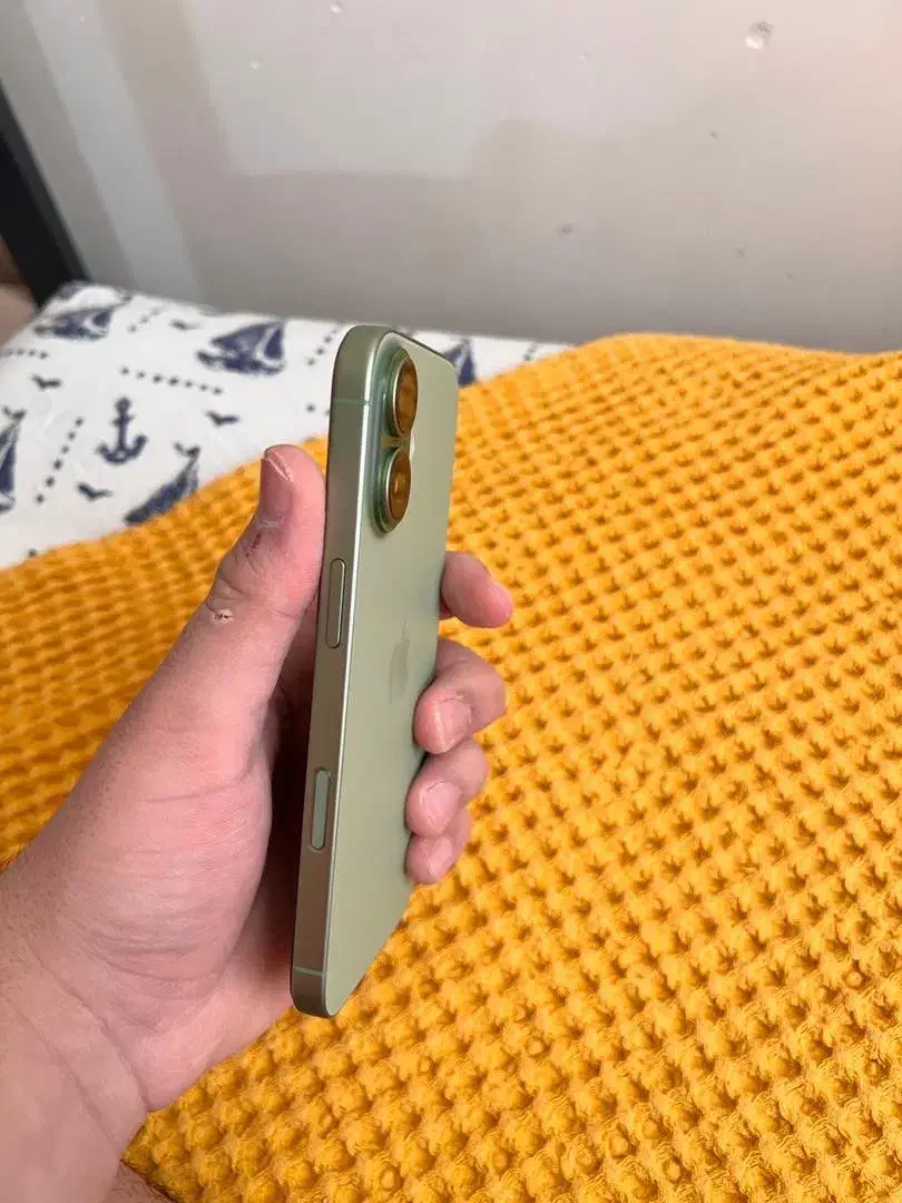 iPhone 17 سبز|موبایل|تهران, صادقیه|دیوار