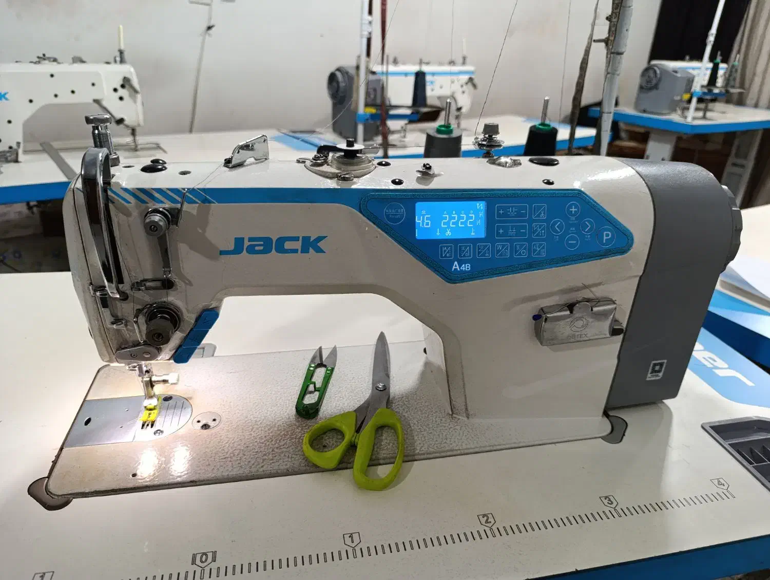 چرخ خیاطی a4b|چرخ خیاطی و ریسندگی|تهران, دکتر هوشیار|دیوار