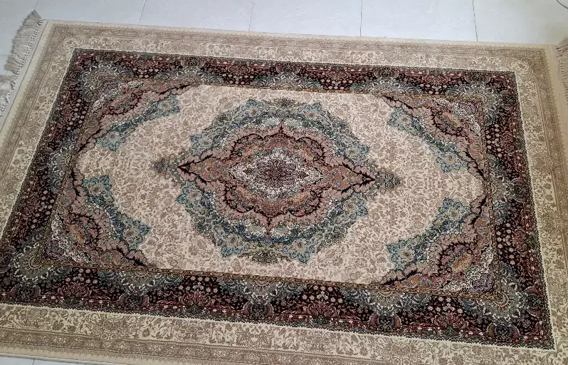 فروش فوری یک عدد فرش  4متری  کاملا سالم 1000 شانه|فرش|کیش, |دیوار