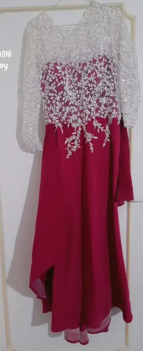 (لباس مجلسی) لباس شب|لباس|تربت‌حیدریه, آبشار|دیوار