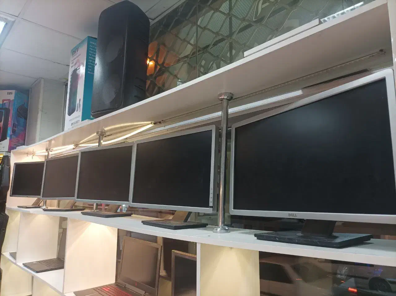 مرکز پخش مانیتور ۲۳ اینچی dell|قطعات و لوازم جانبی رایانه|سمنان, |دیوار